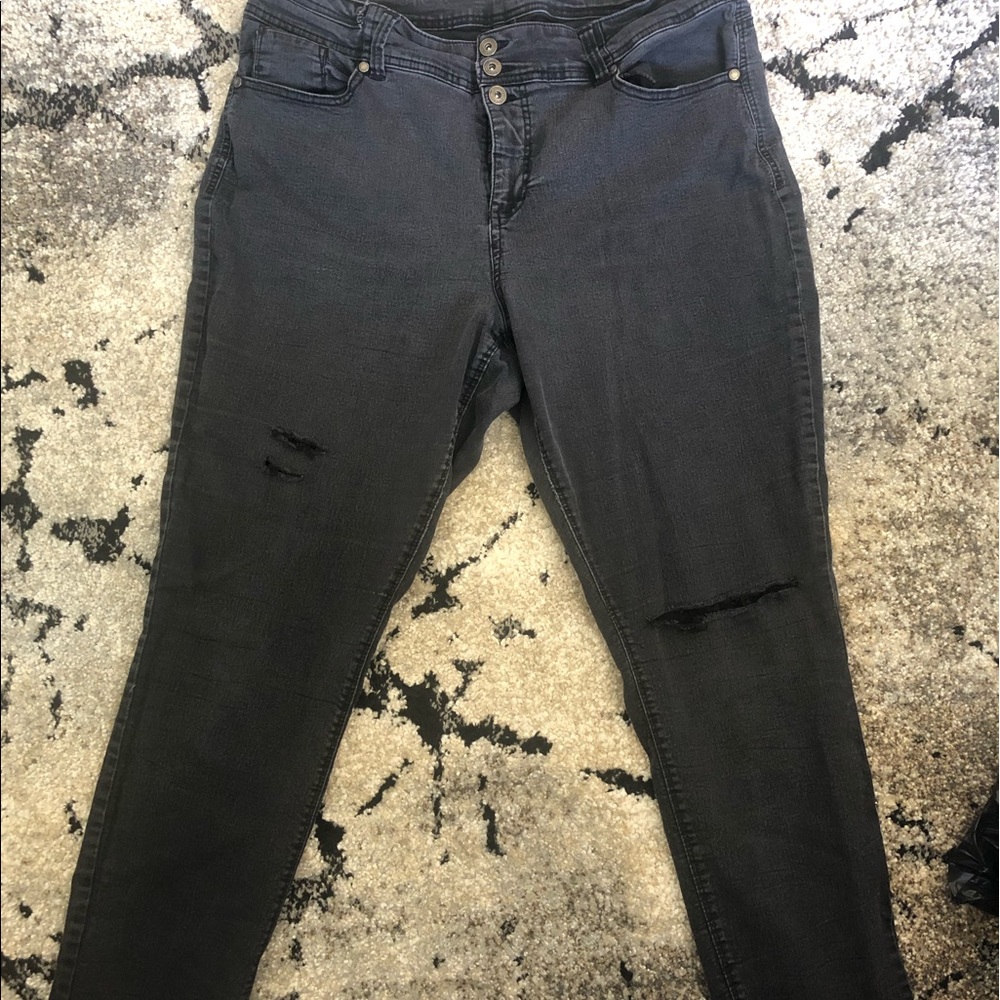 Ripped black jeans